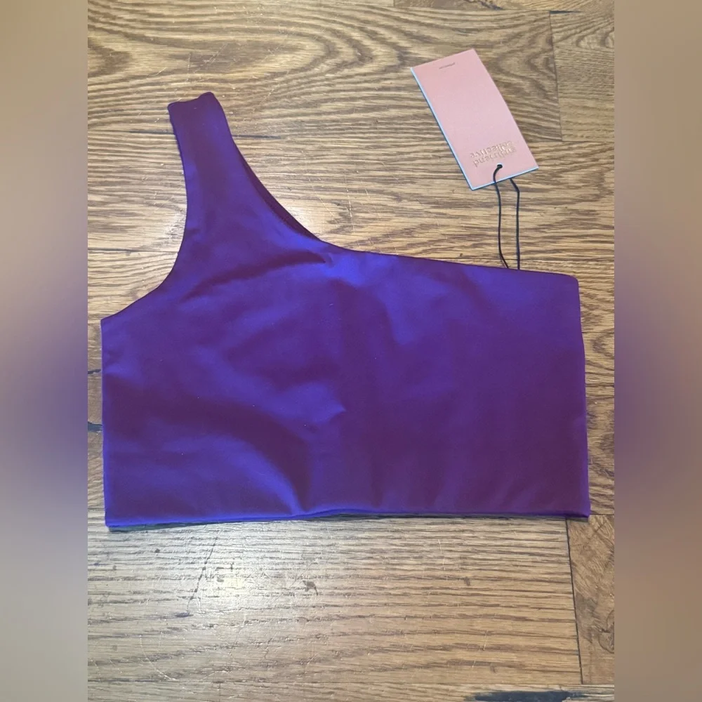 NWT. Girlfriend Collective. One-Shoulder Bianca Bra. Purple. Size Small.